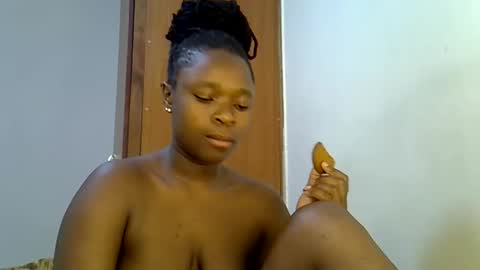 Snapshot of holy_ebony chatting on 05.24.26 holy_ebony online show from 05.24.26