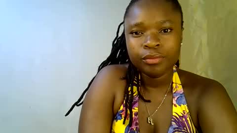 Snapshot of holy_ebony chatting on 05.27.26 holy_ebony online show from 05.27.26