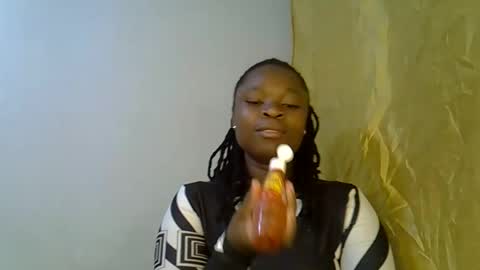 Snapshot of holy_ebony chatting on 05.29.26 holy_ebony online show from 05.29.26