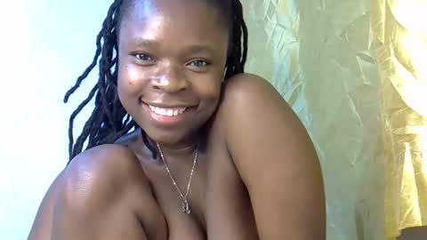 Snapshot of holy_ebony chatting on 05.31.26 holy_ebony online show from 05.31.26