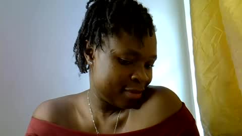 Snapshot of holy_ebony chatting on 06.12.26 holy_ebony online show from 06.12.26