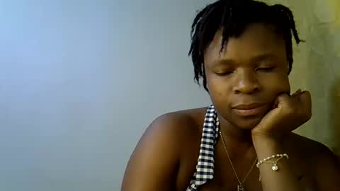 Snapshot of holy_ebony chatting on 06.15.26 holy_ebony online show from 06.15.26