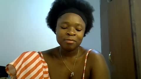 Snapshot of holy_ebony chatting on 06.19.26 holy_ebony online show from 06.19.26