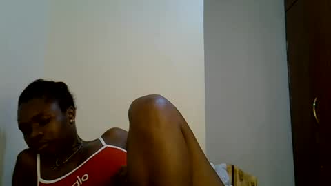 Snapshot of holy_ebony chatting on 06.25.26 holy_ebony online show from 06.25.26