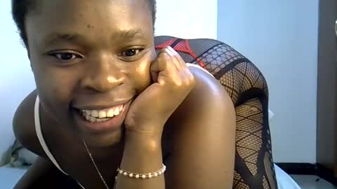 Snapshot of holy_ebony chatting on 06.26.26 holy_ebony online show from 06.26.26