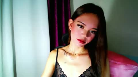 Snapshot of holy_maxine chatting on 01.19.26 holy_maxine online show from 01.19.26
