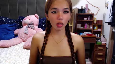 Snapshot of holy_molly1 chatting on 03.16.26 holy_molly1 online show from 03.16.26