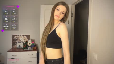 Snapshot of holybabe342 chatting on 01.17.25 Vio online show from 01.17.25