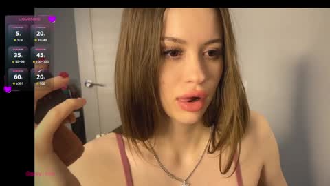 Snapshot of holybabe342 chatting on 01.20.25 Vio online show from 01.20.25