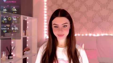 Mia online show from 10.16.25