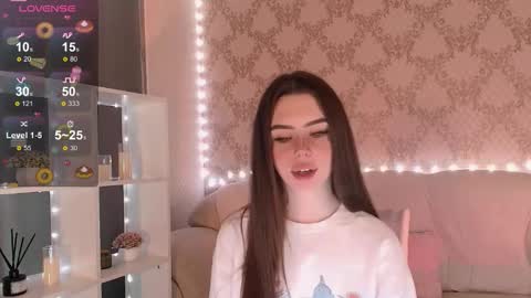 Mia online show from 11.17.25