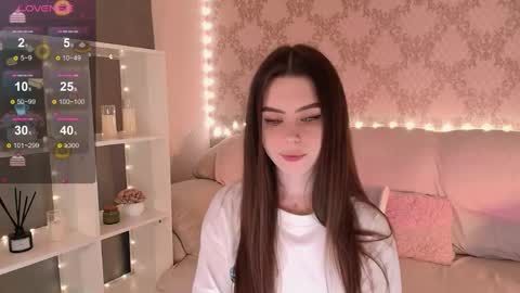 Snapshot of holymiax chatting on 04.29.26 Mia online show from 04.29.26