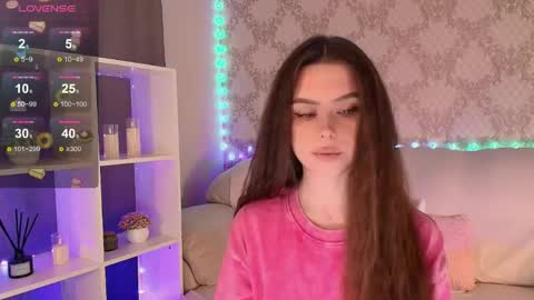 Snapshot of holymiax chatting on 05.18.26 Mia online show from 05.18.26