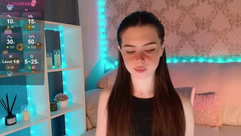Snapshot of holymiax chatting on 05.29.26 Mia online show from 05.29.26