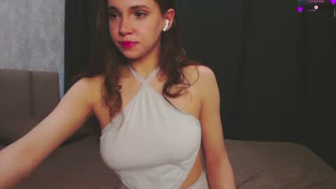 Snapshot of holysinner83 chatting on 06.21.26 holysinner83 online show from 06.21.26
