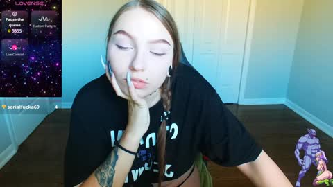 Snapshot of holyweed420 chatting on 01.14.25 Viktoria online show from 01.14.25