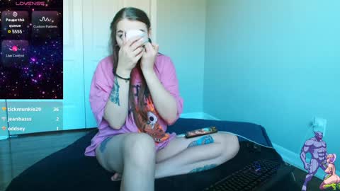 Snapshot of holyweed420 chatting on 01.17.25 Viktoria online show from 01.17.25