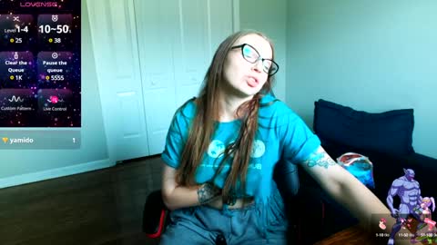 Snapshot of holyweed420 chatting on 02.04.25 Viktoria online show from 02.04.25