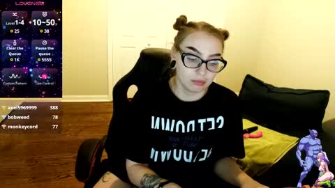 Snapshot of holyweed420 chatting on 02.10.25 Viktoria online show from 02.10.25