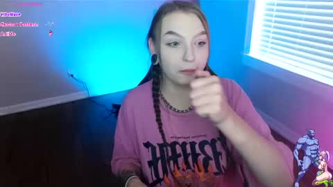 Snapshot of holyweed420 chatting on 06.25.26 Viktoria online show from 06.25.26