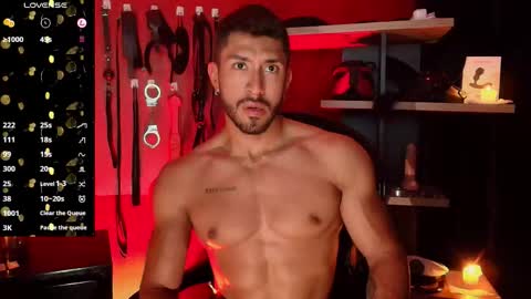 Homme Erotic  Chris online show from 12.21.25