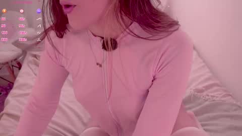 Snapshot of honeeeey_ chatting on 02.21.26 honeeeey_ online show from 02.21.26