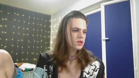 Honelints boyblonde hair AsterMIntfemboybrown hair online show from 01.10.25