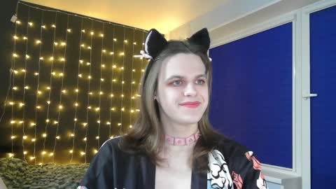 Honelints boyblonde hair AsterMIntfemboybrown hair online show from 01.14.25