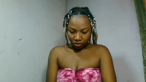 Snapshot of honeria98 chatting on 06.14.26 honeria98 online show from 06.14.26