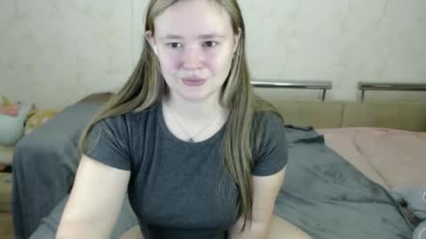 Snapshot of honey_caramelle chatting on 01.24.25 honey_caramelle online show from 01.24.25