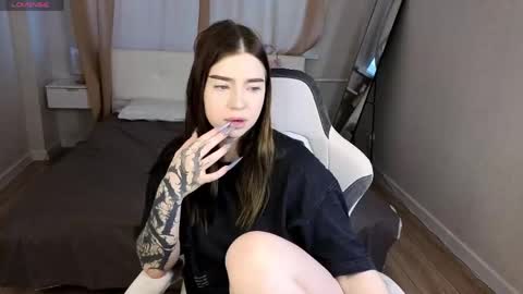 Snapshot of honey_cherrry chatting on 05.27.26 Honey online show from 05.27.26