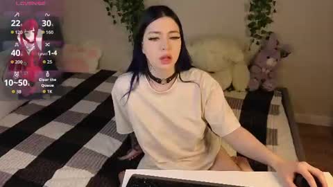 Snapshot of honey_cherrry chatting on 06.21.26 Honey online show from 06.21.26