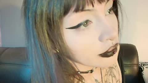 Snapshot of honey_dark chatting on 05.15.26 Honney online show from 05.15.26