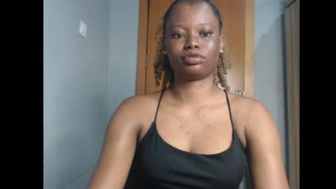 Snapshot of honey_juicydoll chatting on 06.13.26 Sonia online show from 06.13.26