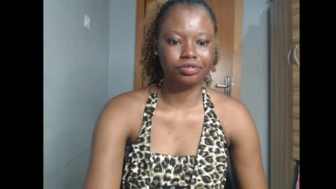 Snapshot of honey_juicydoll chatting on 06.14.26 Sonia online show from 06.14.26