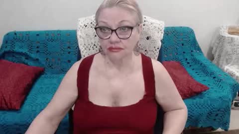 Snapshot of honey_lady_ chatting on 04.21.26 Honey Lady online show from 04.21.26