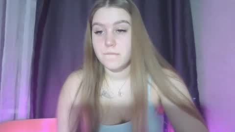 honey_lolaaa online show from 11.20.25