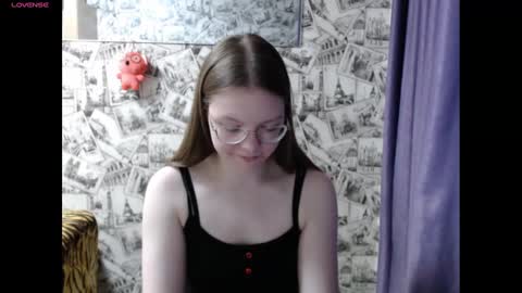 Lina online show from 12.22.24