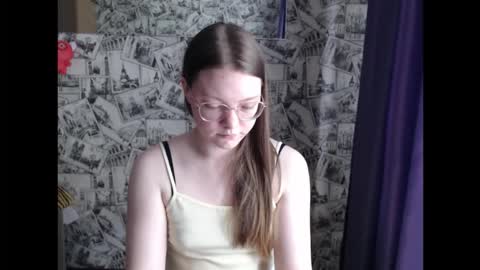 Lina online show from 09.17.25