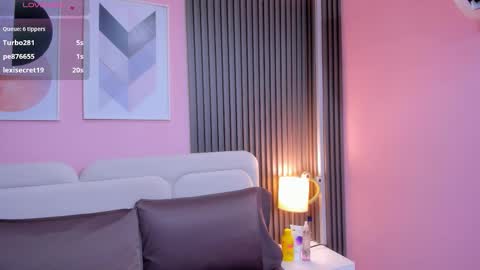 honey_sofii_ online show from 10.22.25