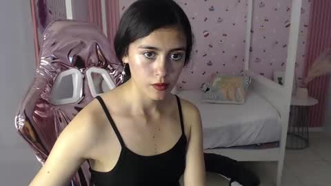 Snapshot of honey_torres_sub chatting on 01.02.25 HONEY online show from 01.02.25