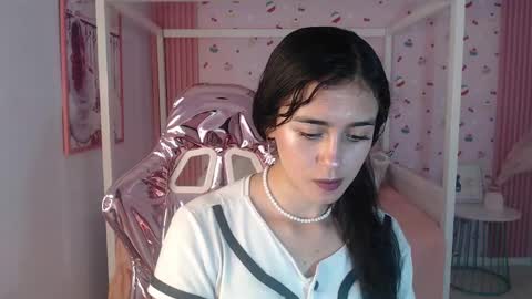 Snapshot of honey_torres_sub chatting on 01.09.25 HONEY online show from 01.09.25