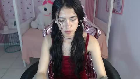 Snapshot of honey_torres_sub chatting on 01.14.25 HONEY online show from 01.14.25