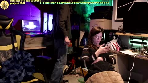Honey and Bear online show from 01.21.25