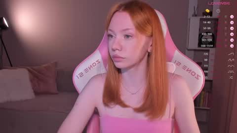 Snapshot of honeyautumn chatting on 05.19.26 honeyautumn online show from 05.19.26