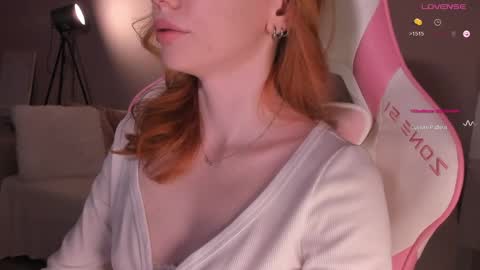 Snapshot of honeyautumn chatting on 05.28.26 honeyautumn online show from 05.28.26