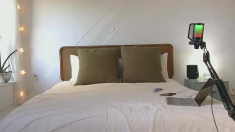 Snapshot of honeybbxx chatting on 03.08.25 honeybbxx online show from 03.08.25