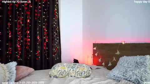 Snapshot of honeycarrol chatting on 02.28.25 HoneyCarrol online show from 02.28.25