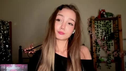 Snapshot of honeycomfya chatting on 05.21.26 Masha online show from 05.21.26