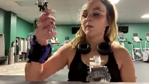 Snapshot of honeydrippinbunny chatting on 02.24.25 HoneyDrippinBunny online show from 02.24.25